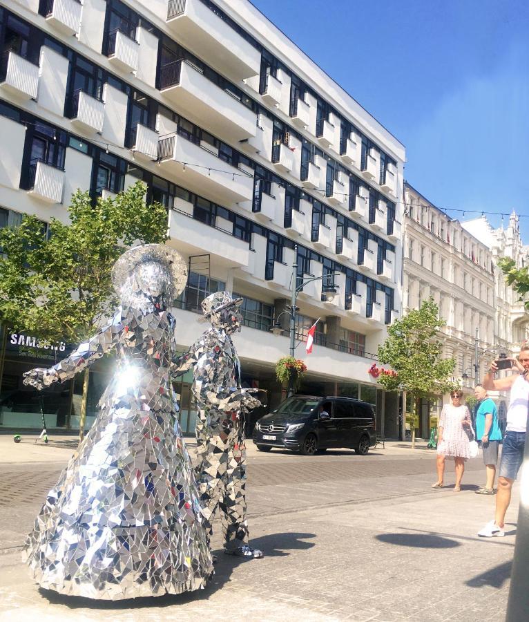Apartament I Love Piotrkowska Z Wielkim Lustrem, Balkonem I Klimatyzacja وودج المظهر الخارجي الصورة