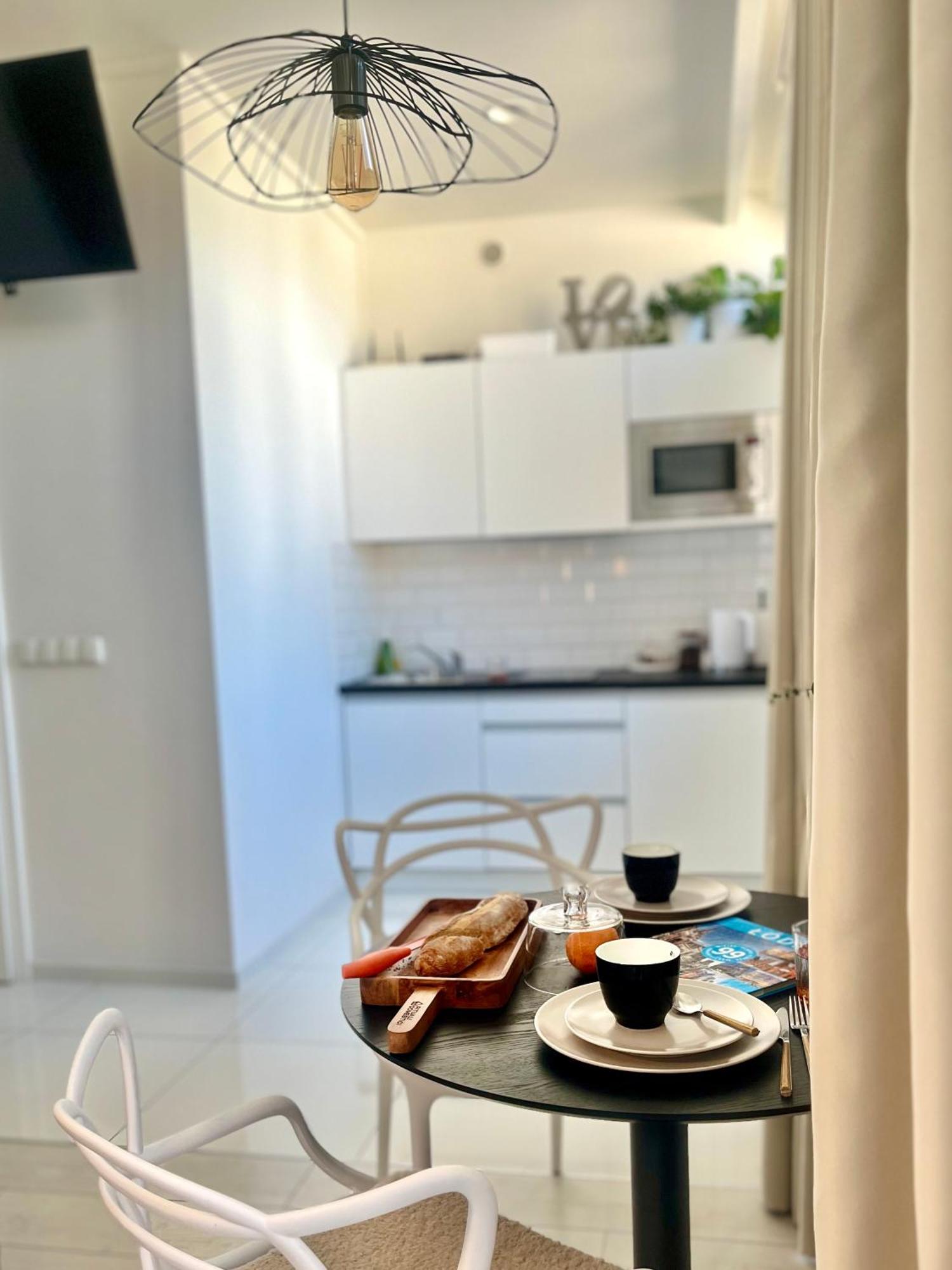 Apartament I Love Piotrkowska Z Wielkim Lustrem, Balkonem I Klimatyzacja وودج المظهر الخارجي الصورة